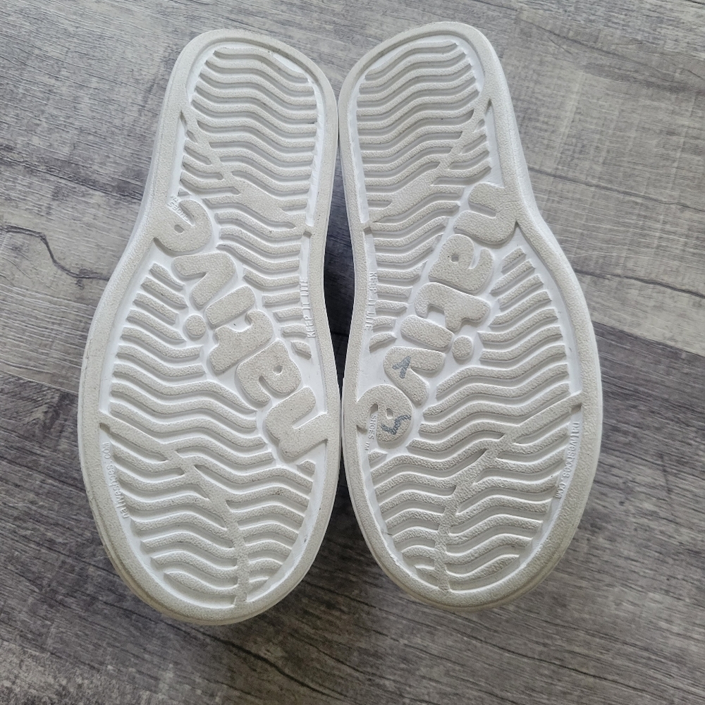 Native Shoes - Picture 5 of 6
